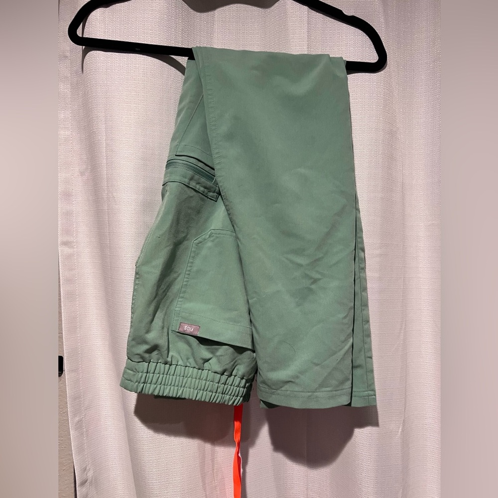 Women’s Jade Yola Skinny Scrub Pants